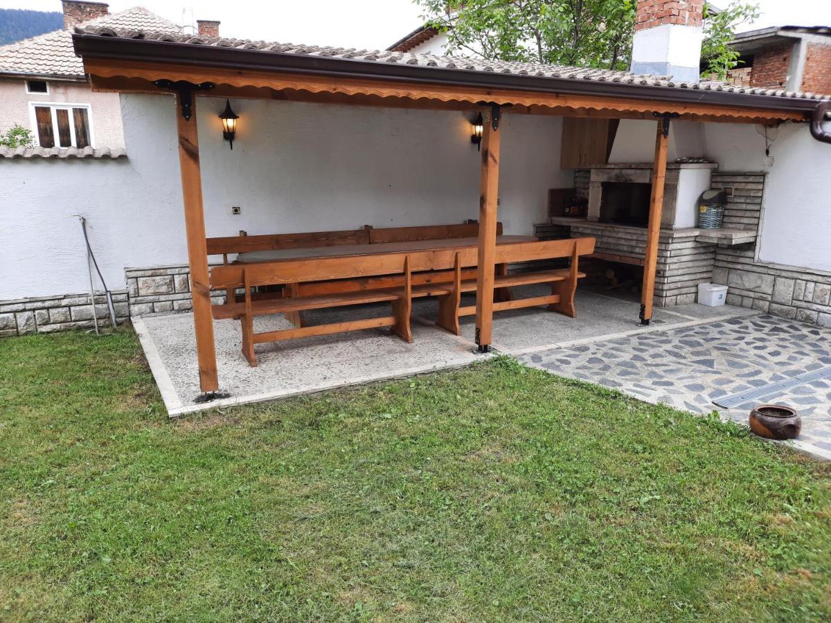 Къща Генчеви Hotel Sarnitsa Buitenkant foto