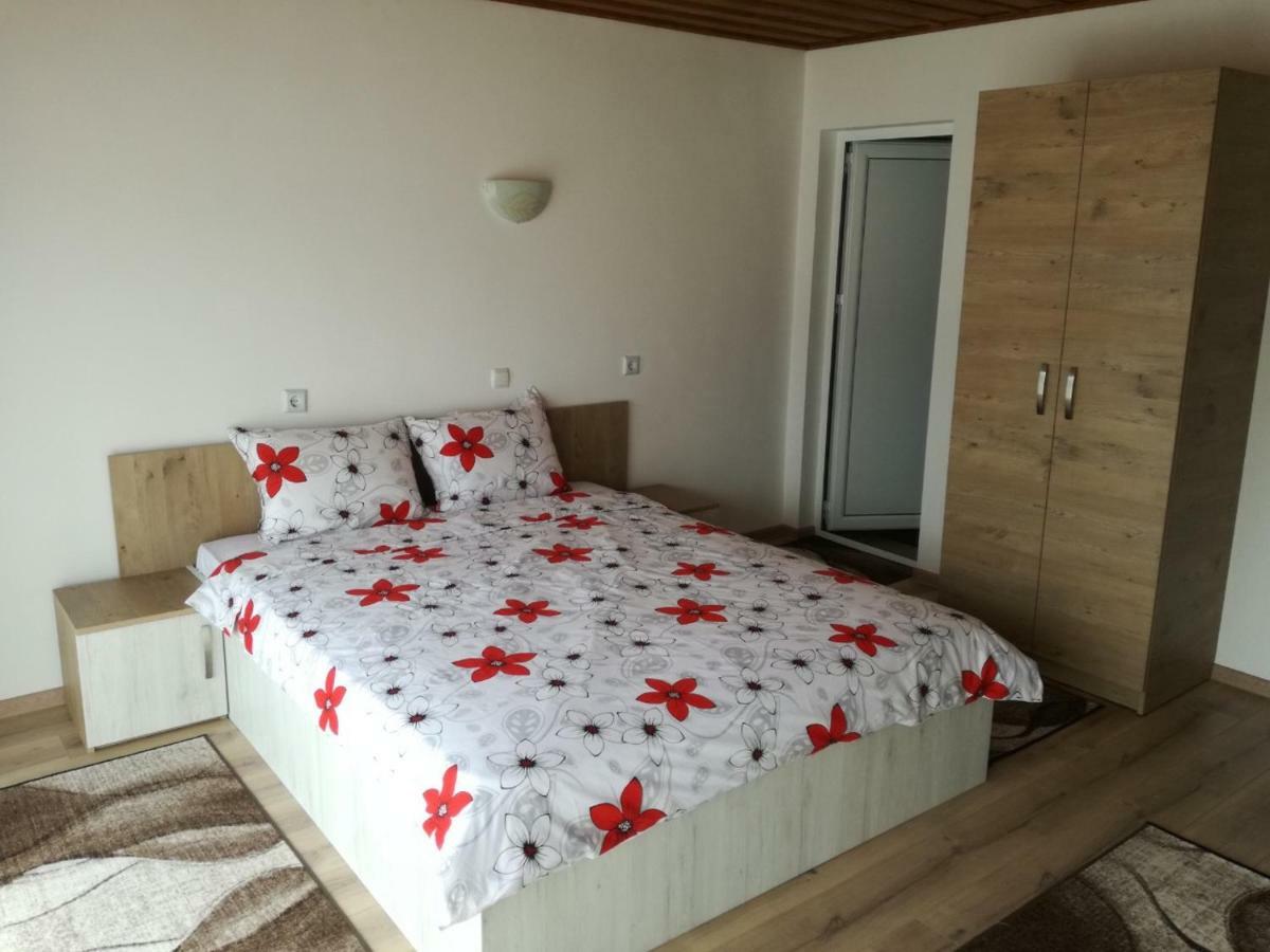 Къща Генчеви Hotel Sarnitsa Buitenkant foto