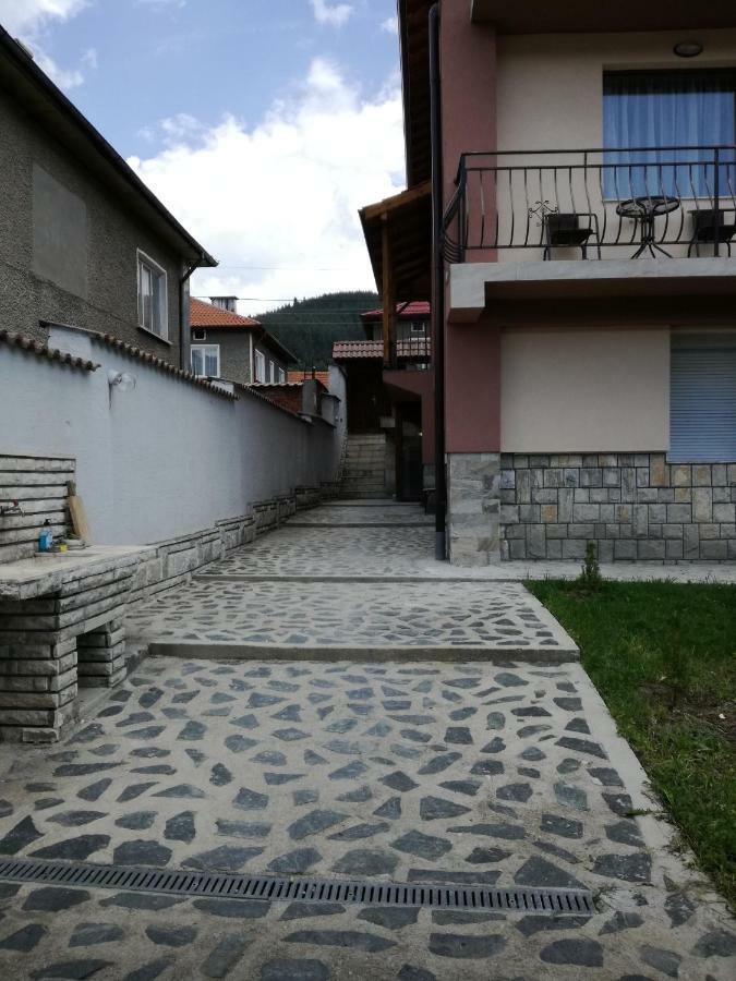 Къща Генчеви Hotel Sarnitsa Buitenkant foto